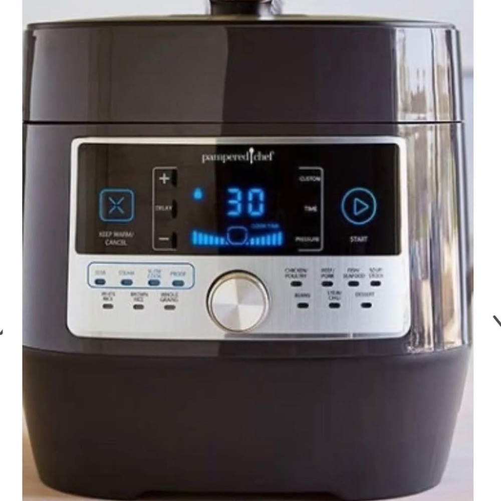 Pampered Chef Black Electric Cooker
